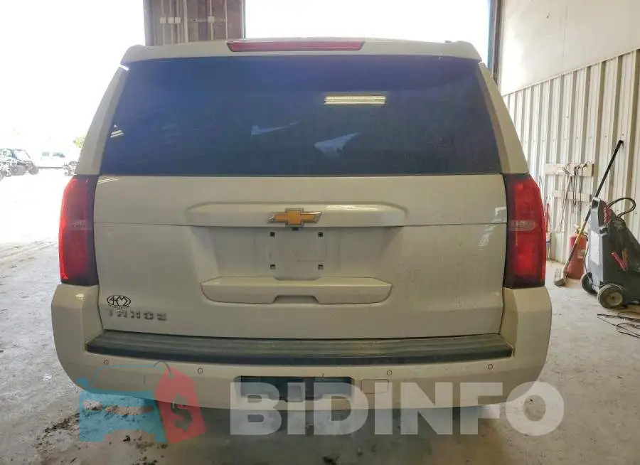 1GNSCBKC5JR143517 Photo# 6