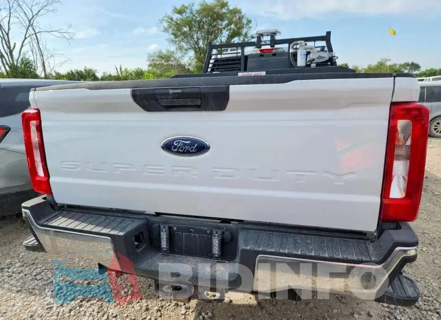 1FT7X2BA7TEC91566 Photo# 6