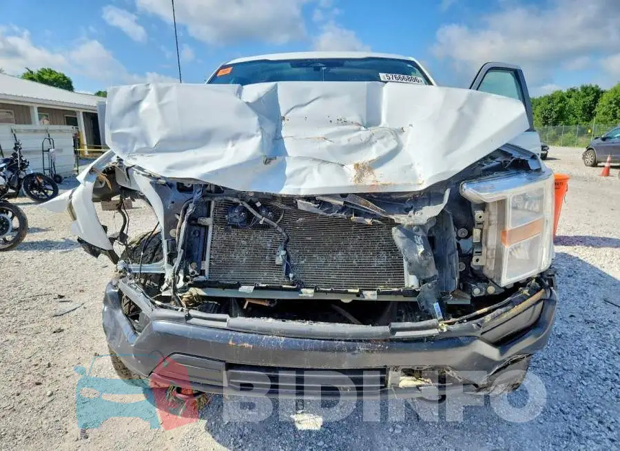 1FTFX1E53NFB02638 Photo# 5