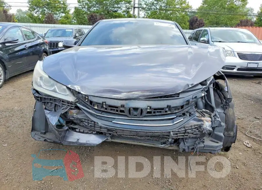 1HGCR2F83HA281472 Photo# 5