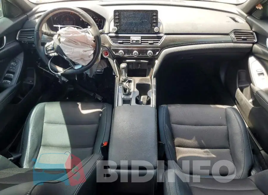 1HGCV1F36KA131048 Photo# 8