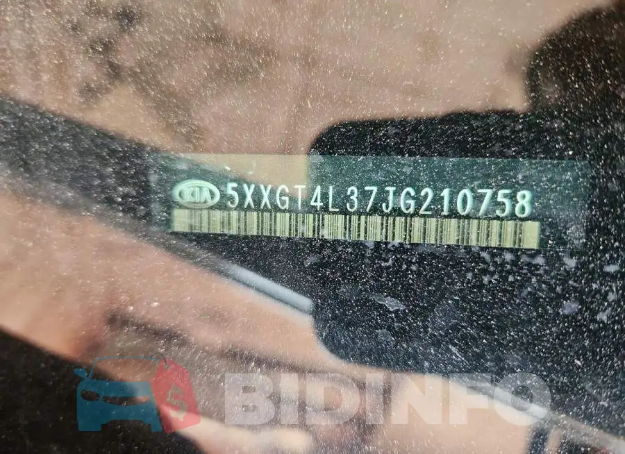 5XXGT4L37JG210758 Photo# 13