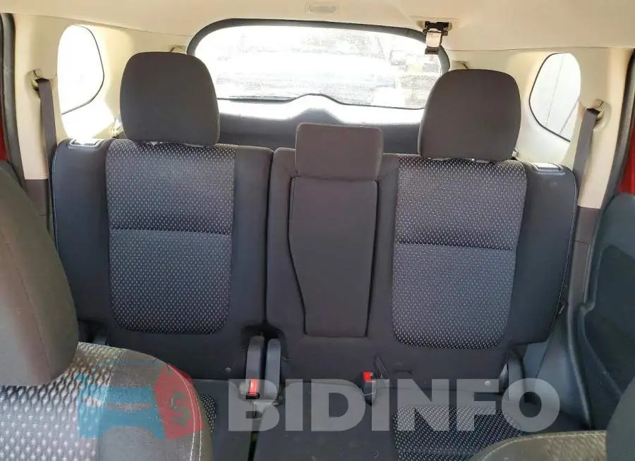 JA4AD2A31JZ039992 Photo# 10