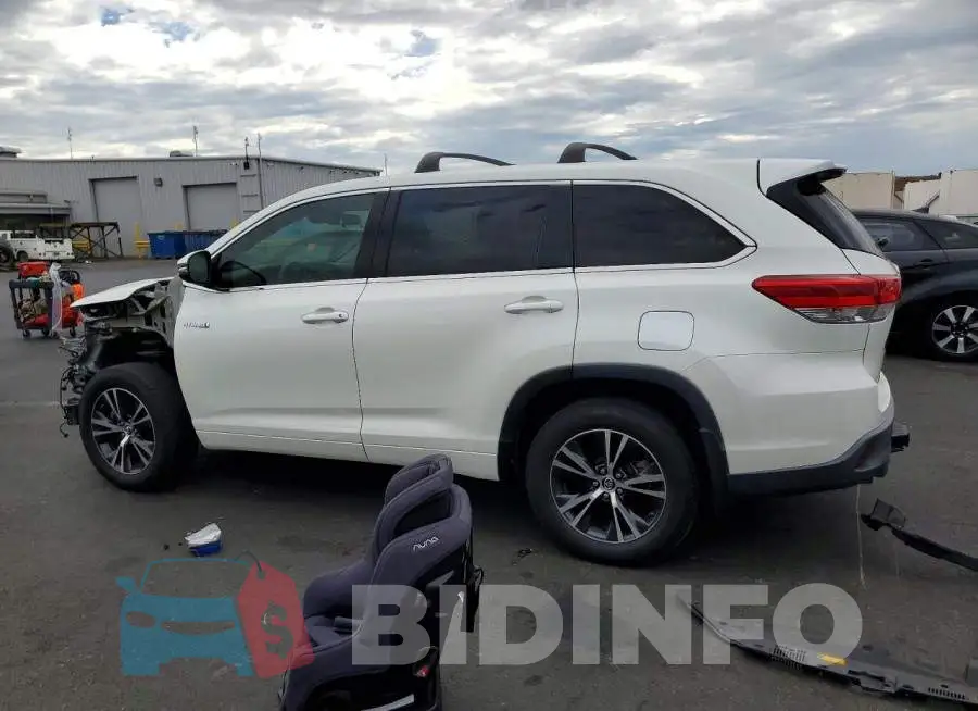 5TDBGRFH8JS040170 Photo# 2
