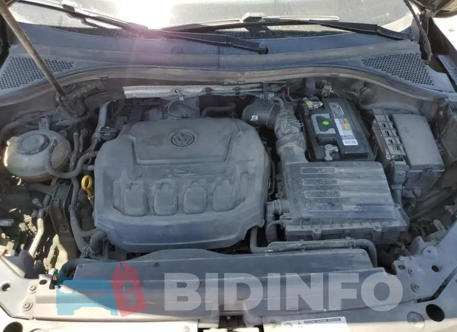3VV3B7AX2JM207792 Photo# 11