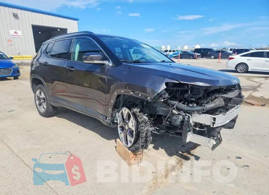 3C4NJDCB8LT167737 Photo# 4