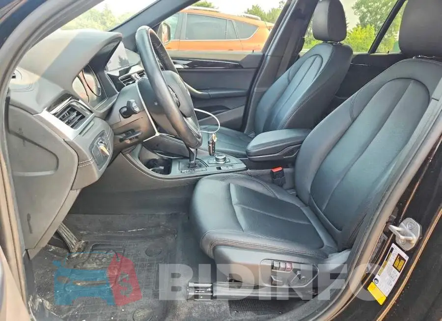 WBXJG7C03M5U23123 Photo# 7