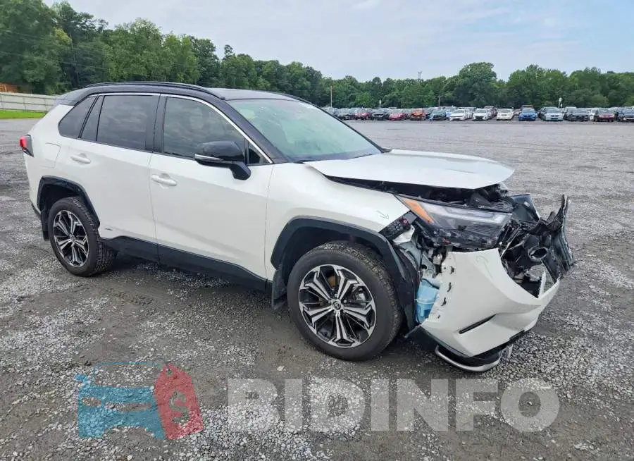 JTMEB3FV8SD241773 Photo# 4