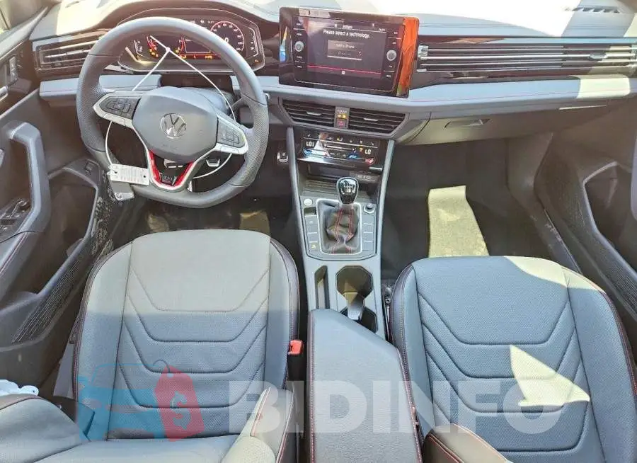 3VW1M7BU0TM067715 Photo# 8