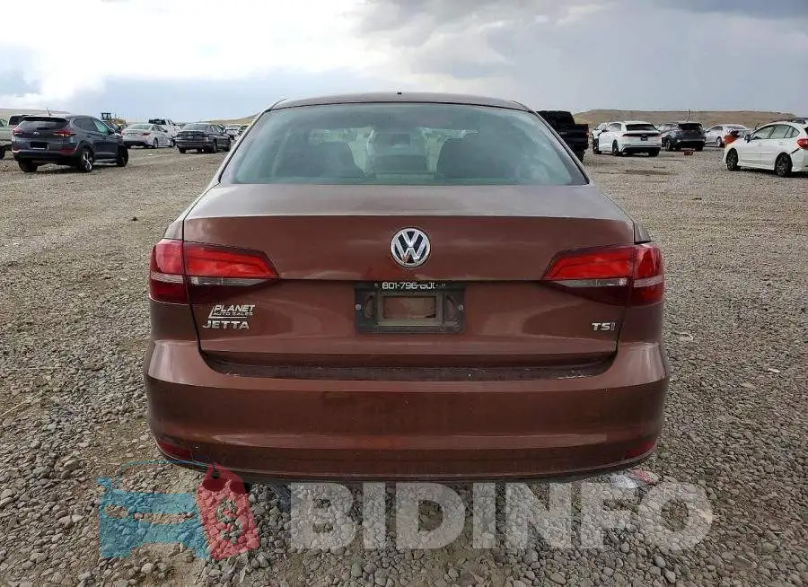 3VW2B7AJ0HM338457 Photo# 6