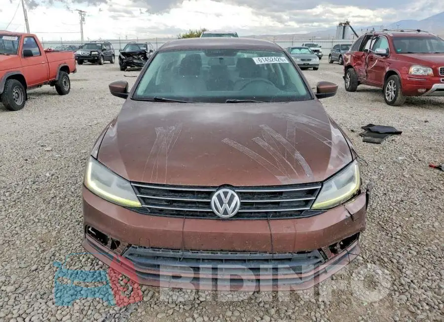 3VW2B7AJ0HM338457 Photo# 5
