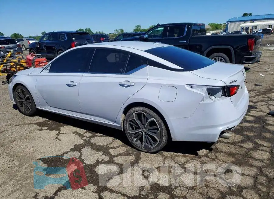 1N4BL4CV2PN417251 Photo# 2