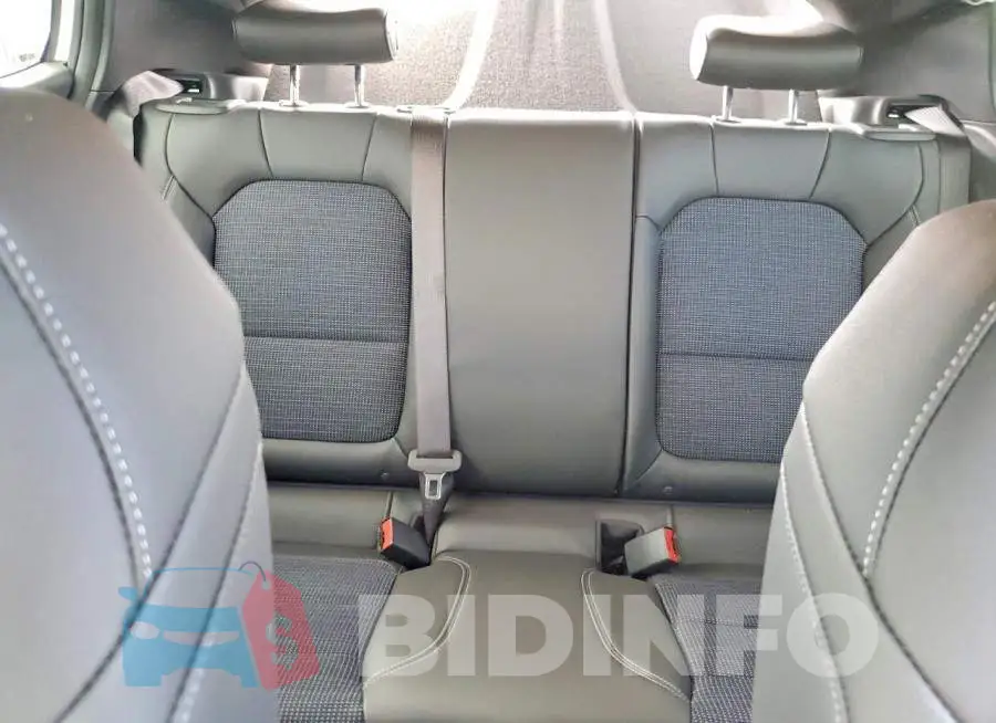 KL47LAEP1TB275817 Photo# 10
