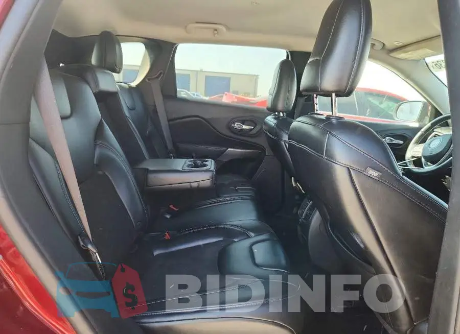1C4PJLLB4KD301537 Photo# 10
