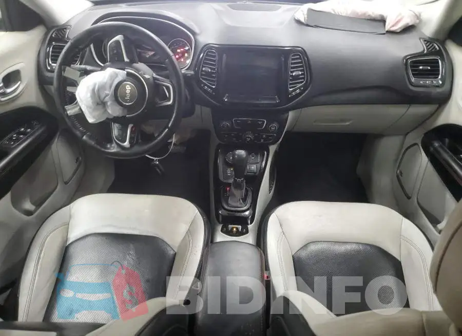 3C4NJDCB8JT245348 Photo# 8