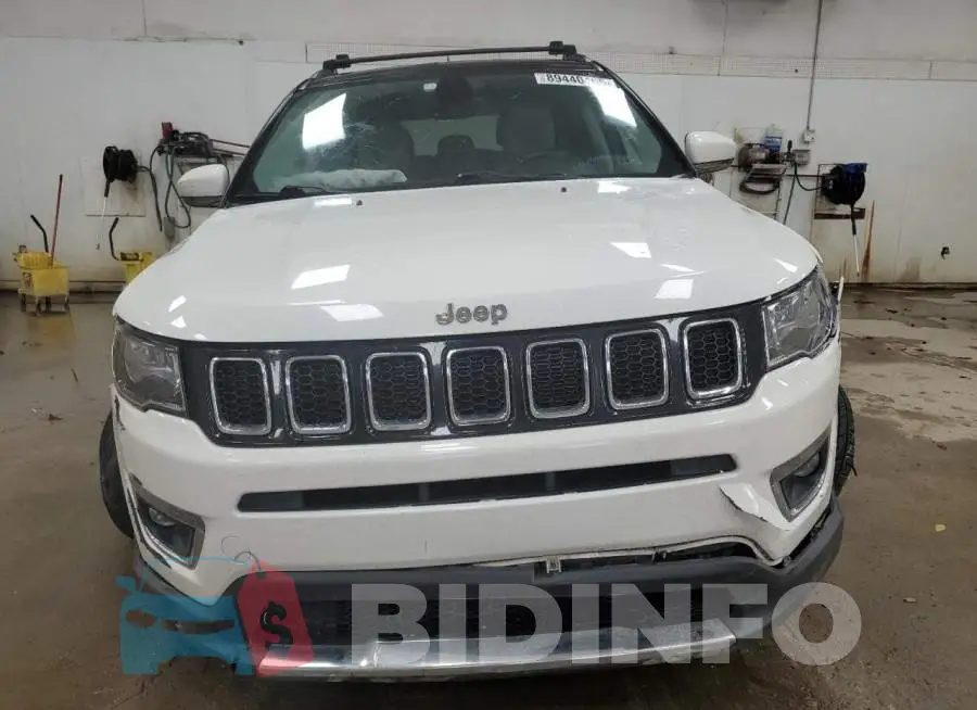 3C4NJDCB8JT245348 Photo# 5