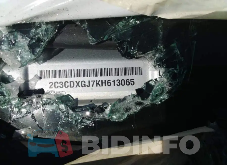 2C3CDXGJ7KH613065 Photo# 12