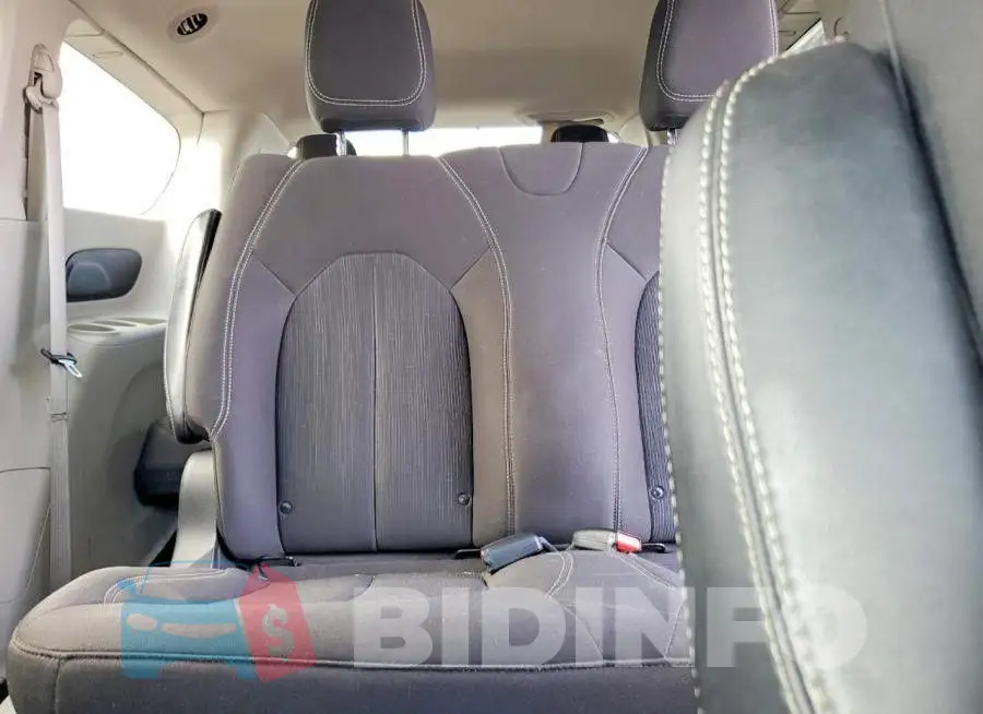 2C4RC1AGXLR107762 Photo# 10