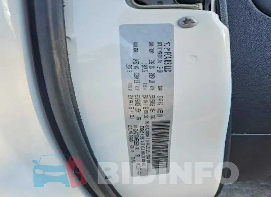 2C4RC1EGXKR613990 Photo# 13