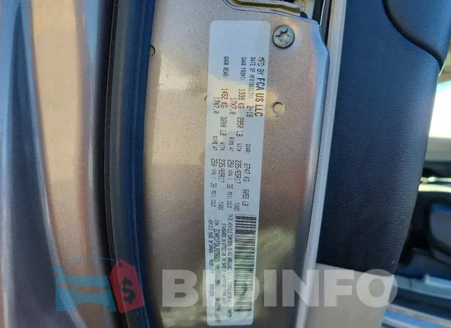 2C4RC1FGXJR256923 Photo# 14