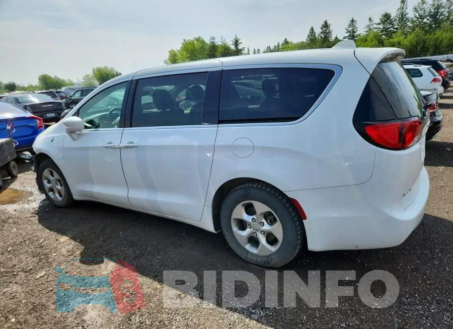 2C4RC1H73JR129671 Photo# 2