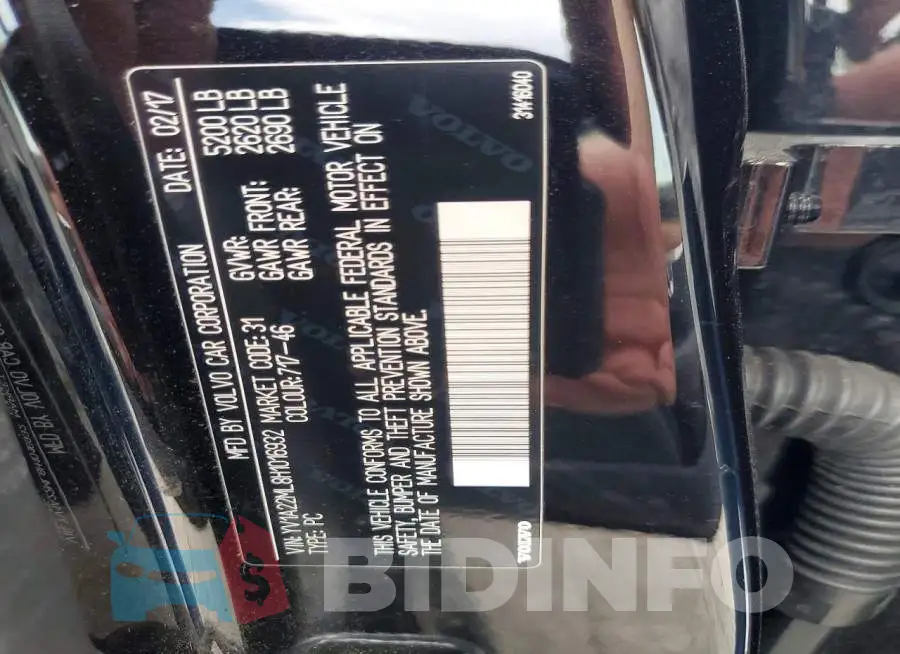 YV1A22ML8H1016932 Photo# 12