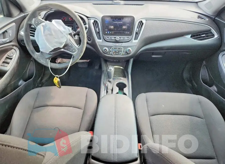 1G1ZD5ST1KF165323 Photo# 8