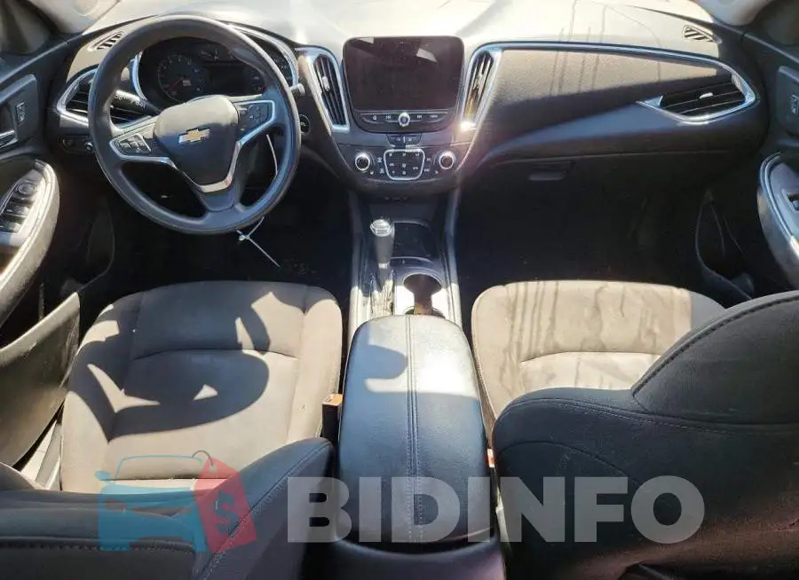 1G1ZD5ST6LF010042 Photo# 8
