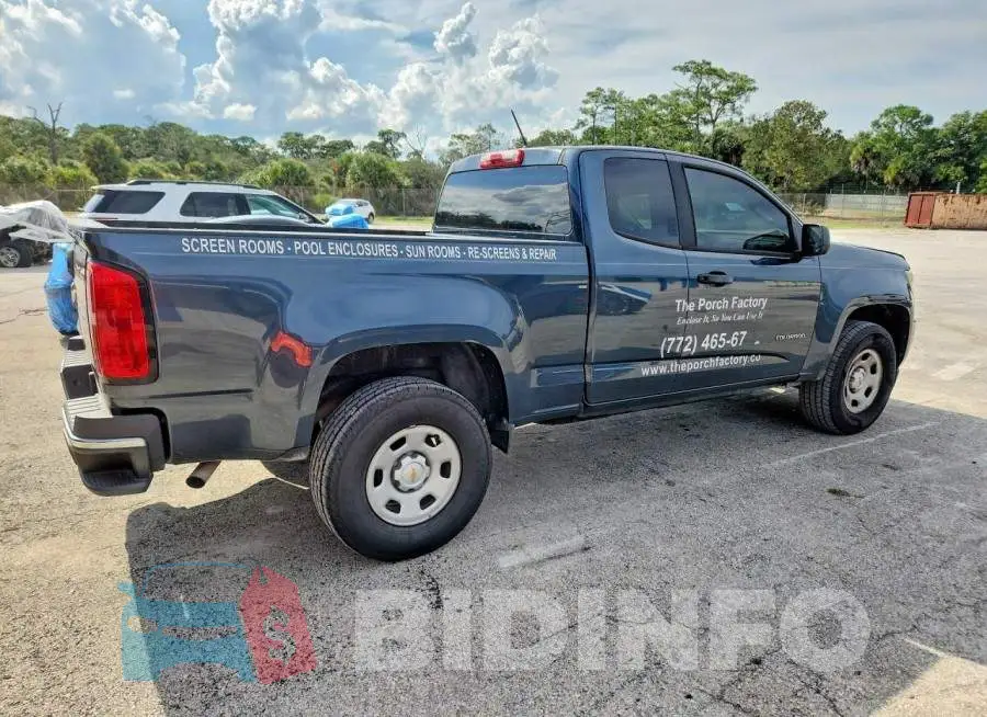1GCHSBEA8L1102302 Photo# 3