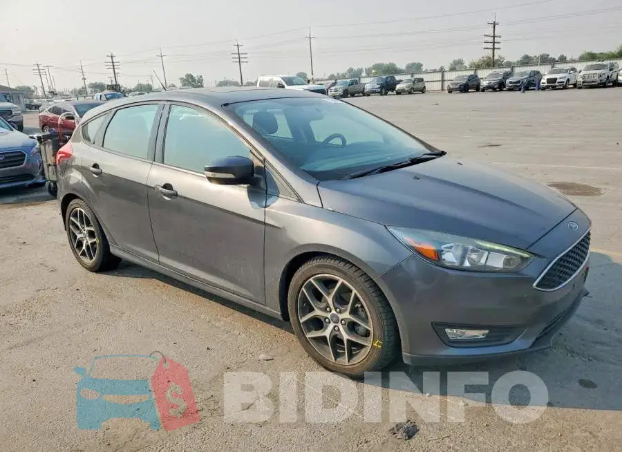 1FADP3M28JL236864 Photo# 4