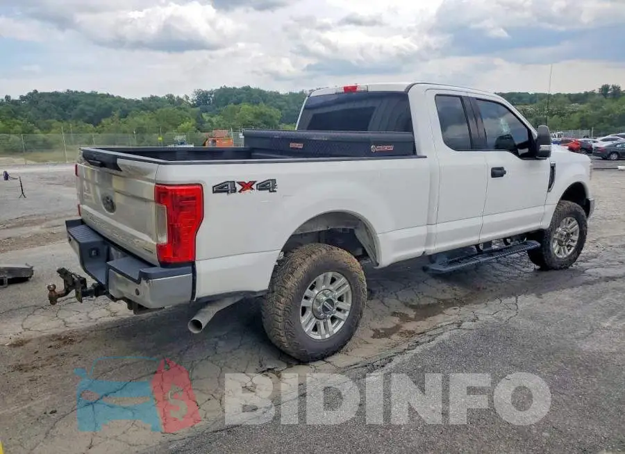 1FT7X2B65HED69636 Photo# 3