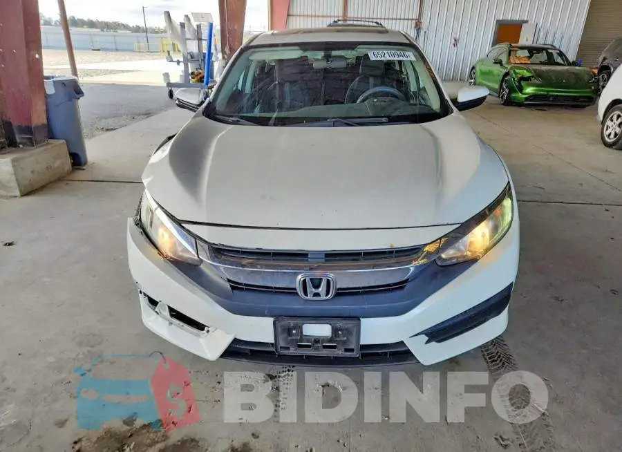 19XFC2F71HE232403 Photo# 5