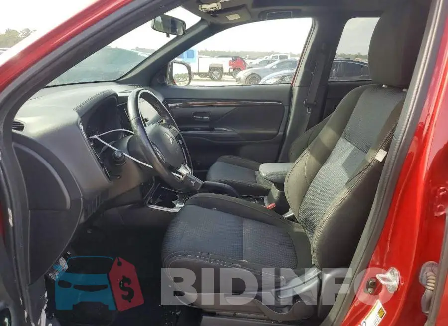 JA4AD3A37JZ036746 Photo# 7