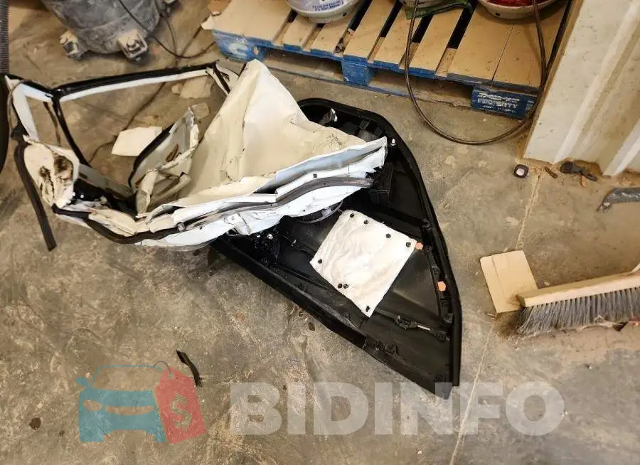 JF2GTHMC3PH320158 Photo# 12