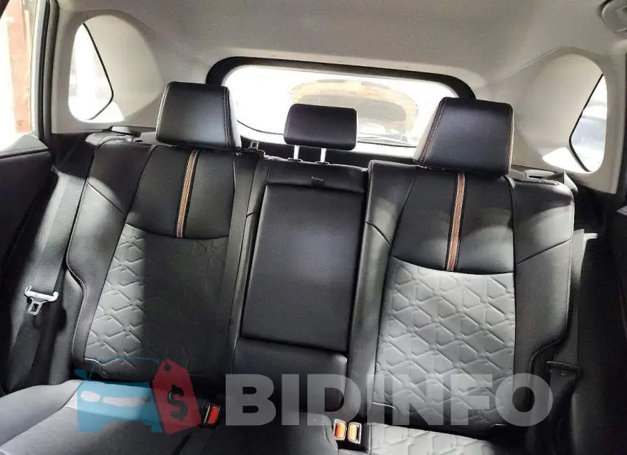 2T3J1RFV6PW342308 Photo# 10