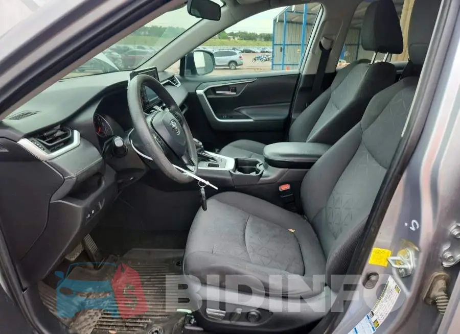 2T3P1RFV0MC151863 Photo# 7