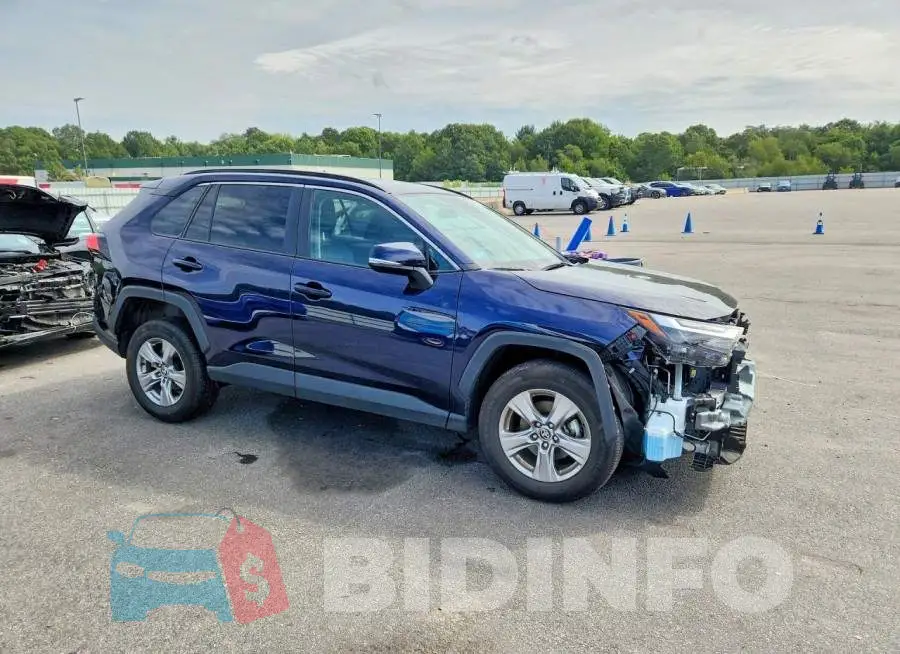 2T3P1RFV4SW564204 Photo# 4