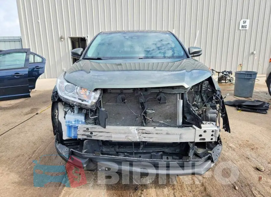 5TDBZRFH0KS745413 Photo# 5