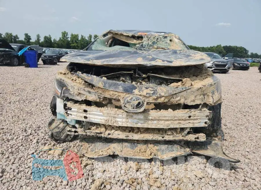 5YFB4MDE4RP225762 Photo# 5