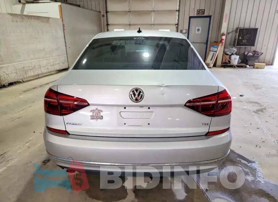 1VWLA7A36KC003284 Photo# 6
