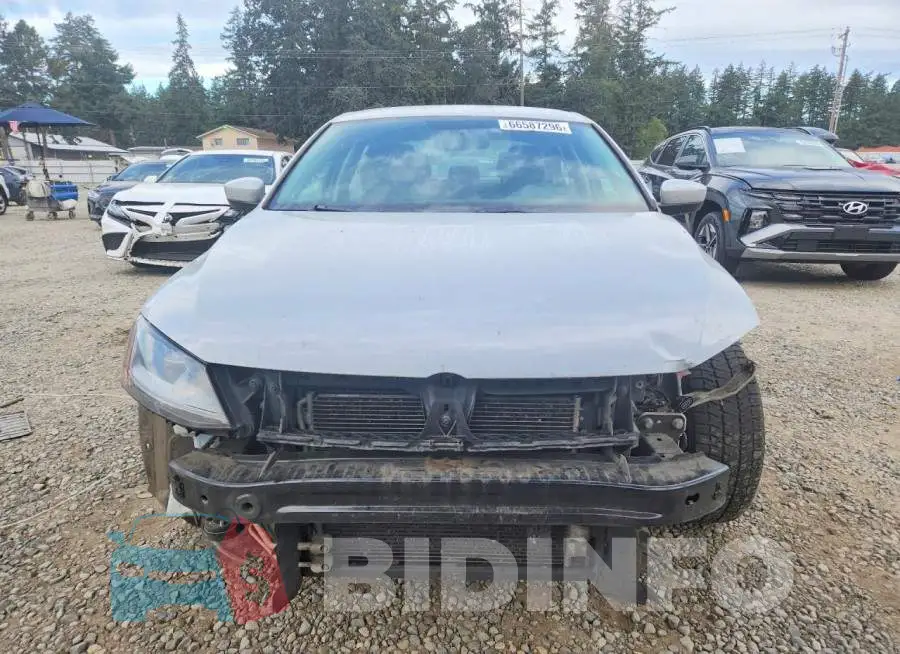 3VW167AJ5HM348692 Photo# 5