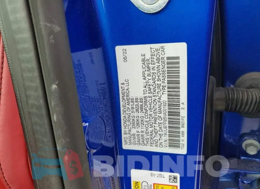 19UUB7F95NA001920 Photo# 12