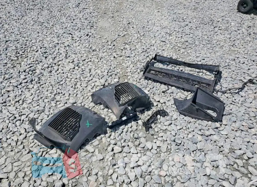 WP0CF2A75JL195886 Photo# 12