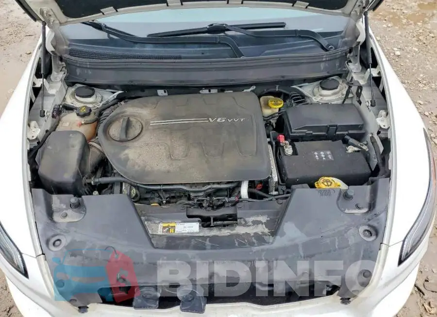 1C4PJLCS5HW535084 Photo# 11