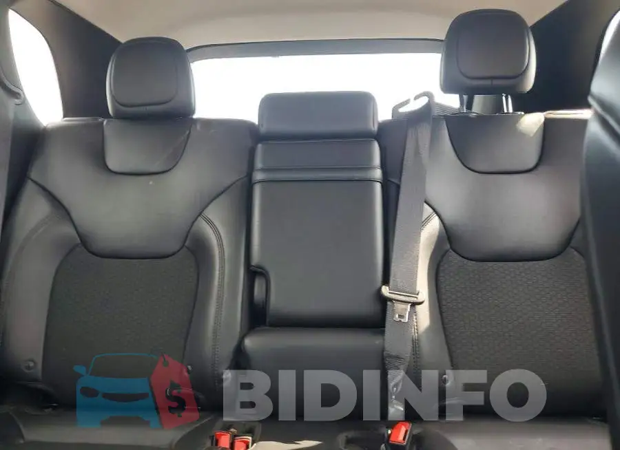 1C4PJMLB6KD400706 Photo# 10