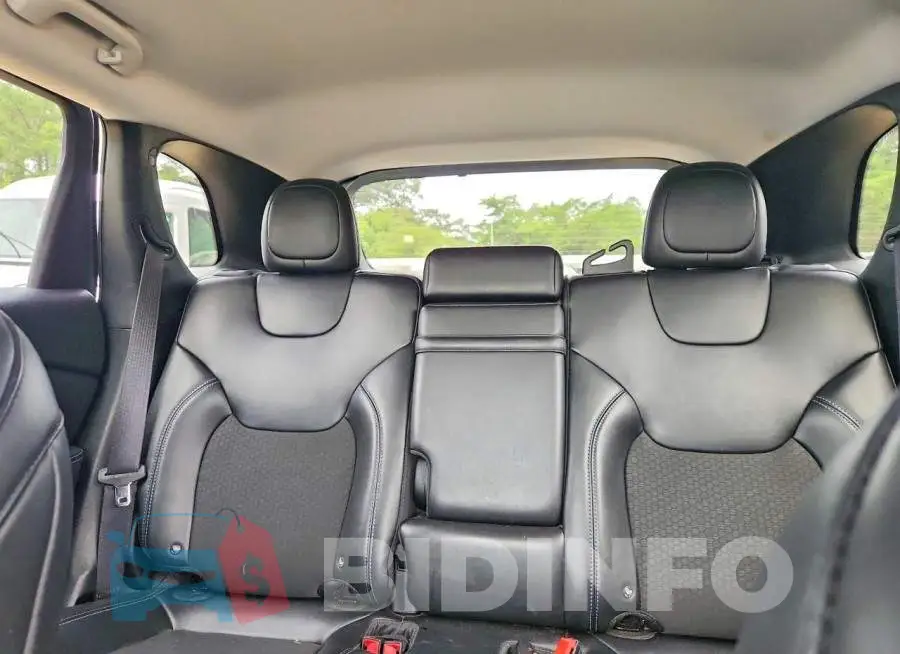1C4PJMLB9KD199352 Photo# 10