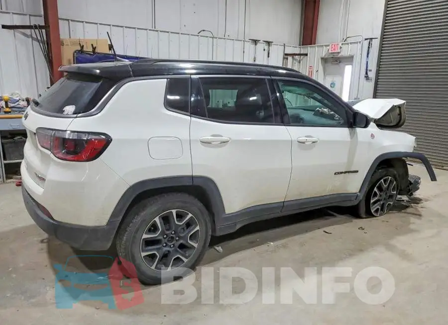 3C4NJDDB5LT118607 Photo# 3