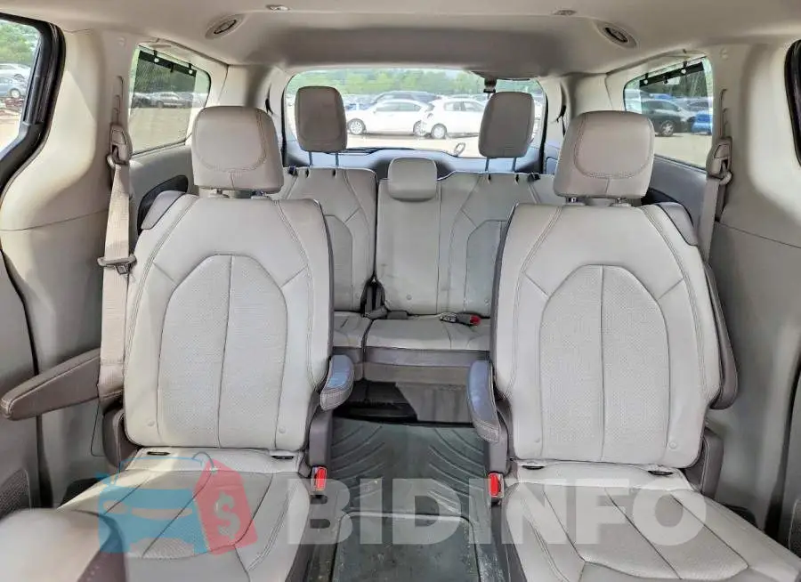 2C4RC1EG5HR757326 Photo# 10