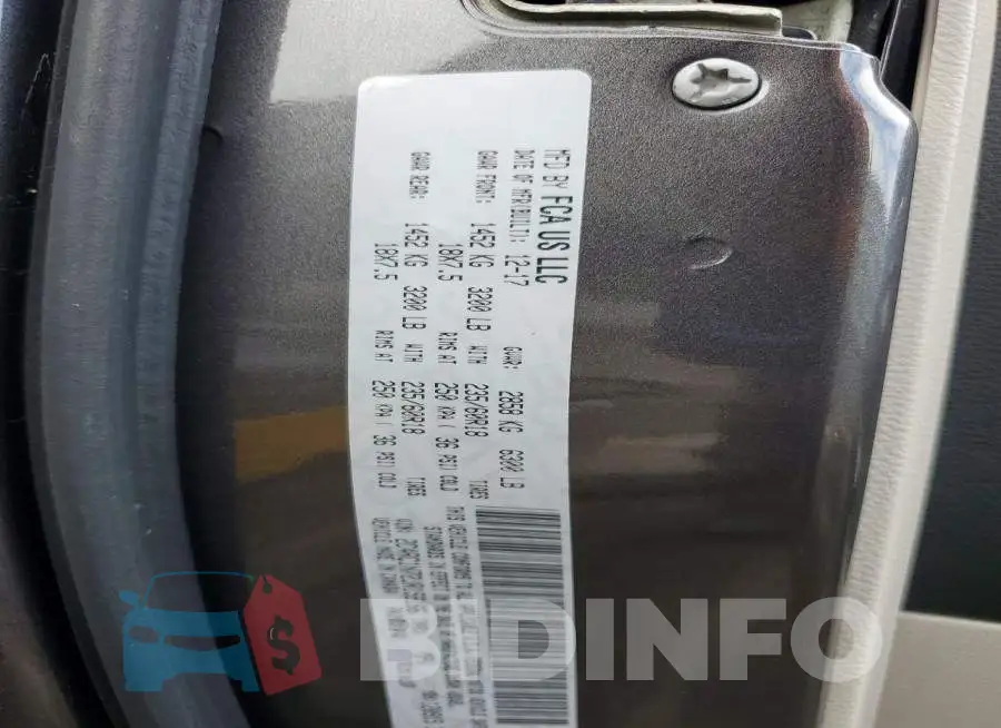 2C4RC1N72JR159166 Photo# 13