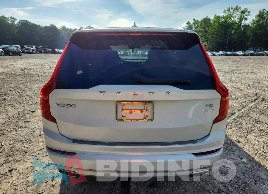 YV4102CK4M1736708 Photo# 6